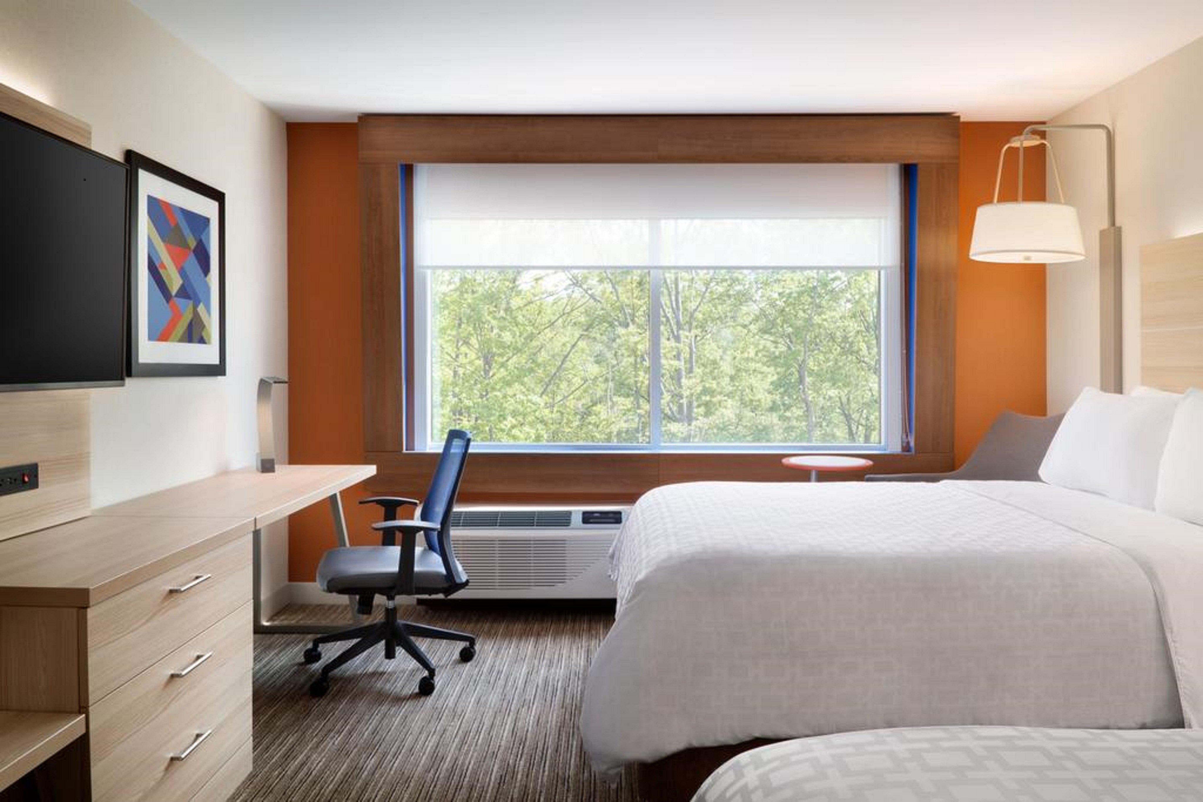Holiday Inn Express & Suites Brunswick By Ihg Exterior photo
